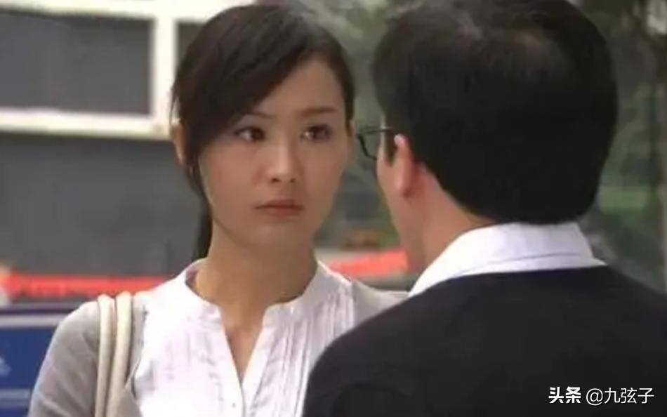 陈法拉谈婚后生活,陈法拉二婚后与女儿合影