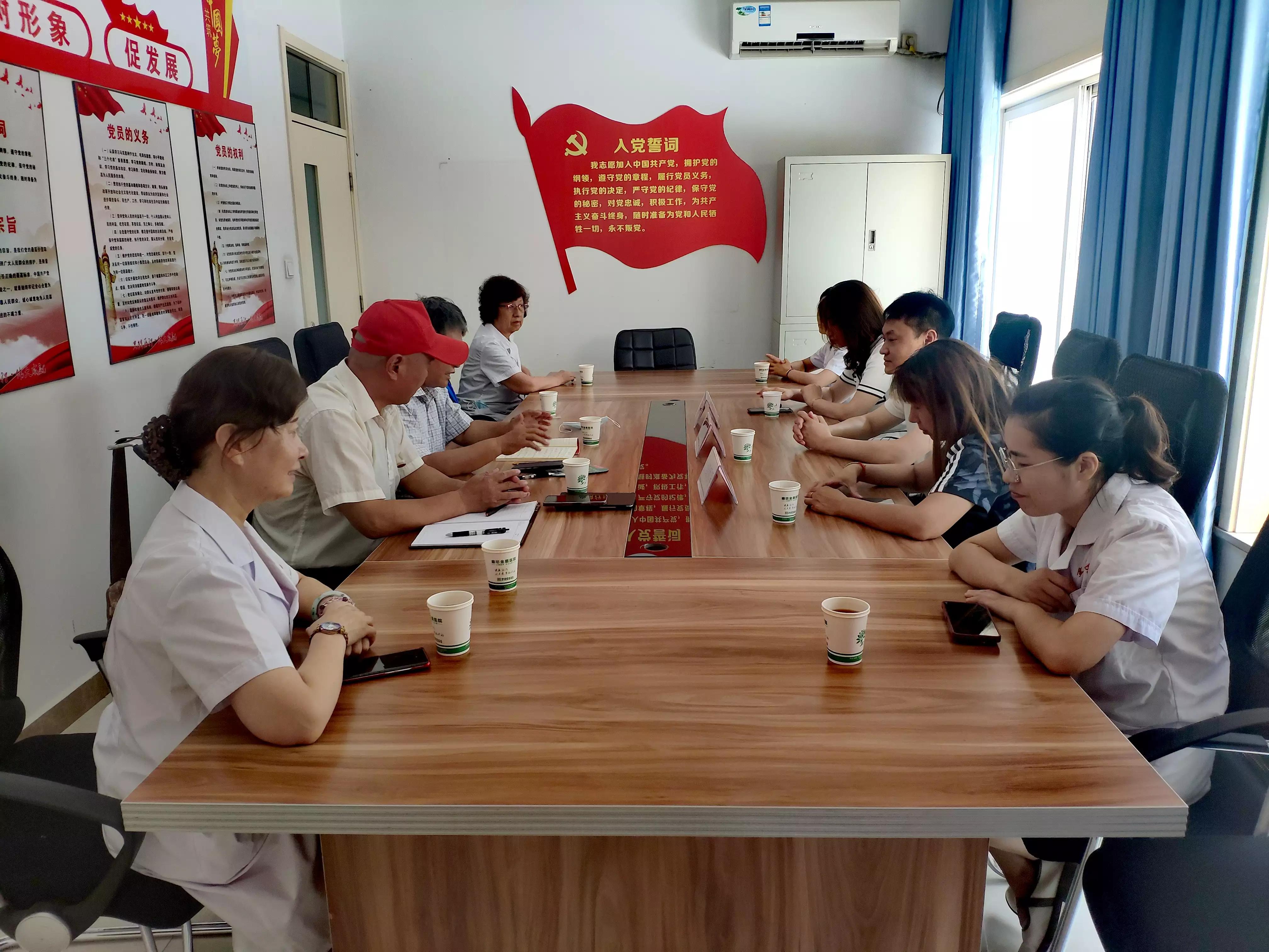 庆七一感党恩守初心活动背景,庆七一感党恩守初心勇担当党课