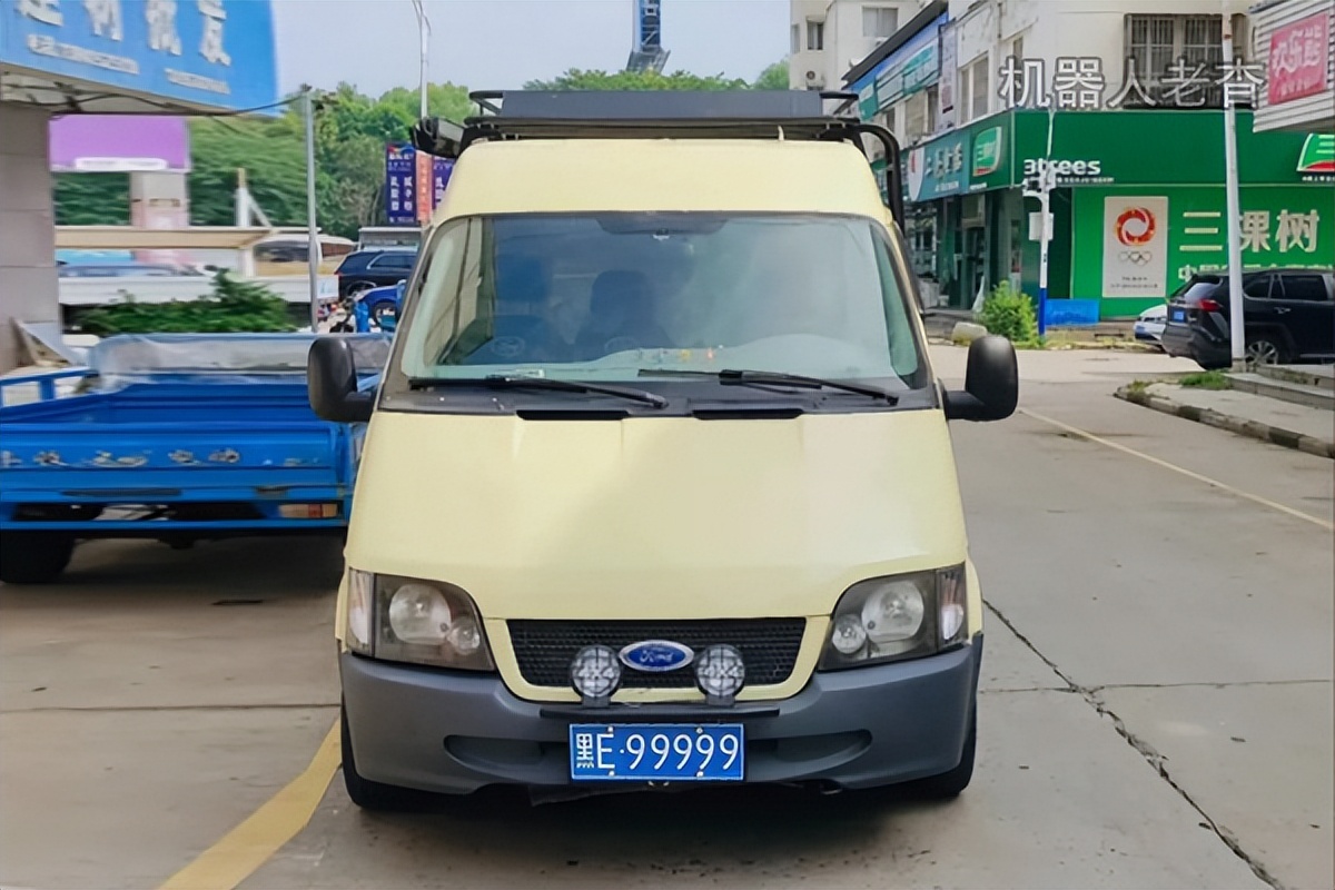 福特新全顺短轴低顶床车自驾游,福特经典全顺改装露营车