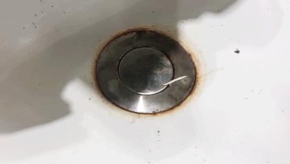 墙上发霉怎么处理才会有霉菌,墙壁上的霉菌霉斑