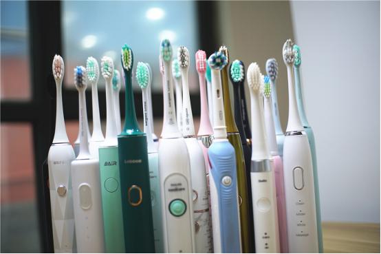 电动牙刷不伤牙,电动牙刷会伤牙吗