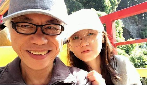 相差40岁的“爷孙恋”，为在一起众叛亲离，畸形恋爱值得我们思考