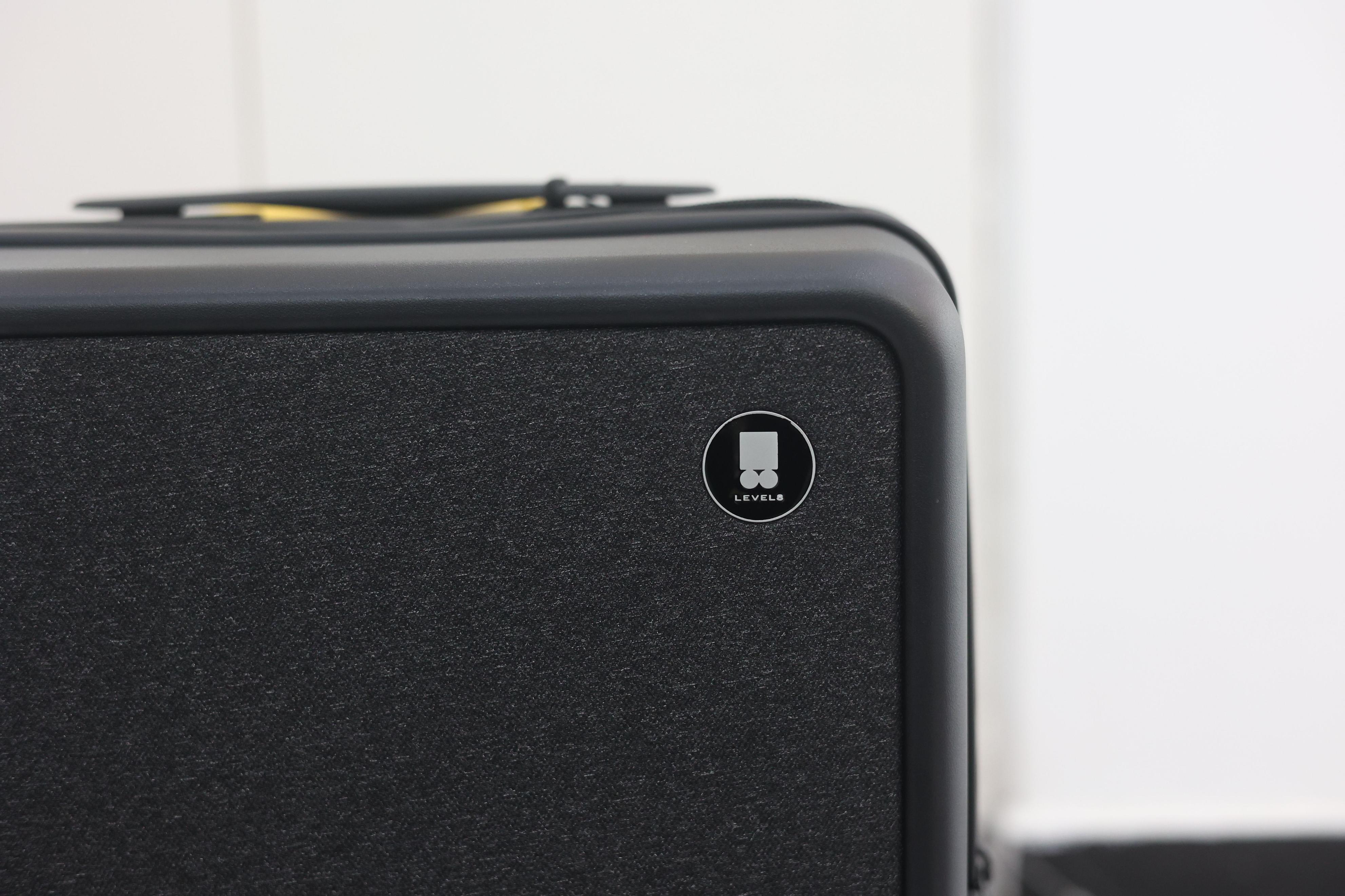 出差旅行的好伙伴，地平线8号拉杆箱方便实用