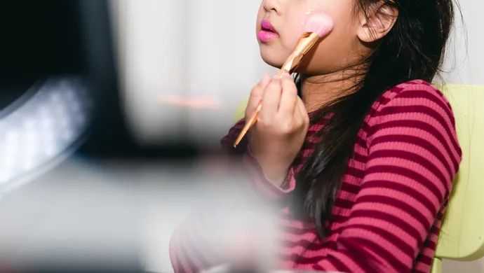 文旅部要求遏制炒作网红儿童,如何遏制炒作网红儿童现象