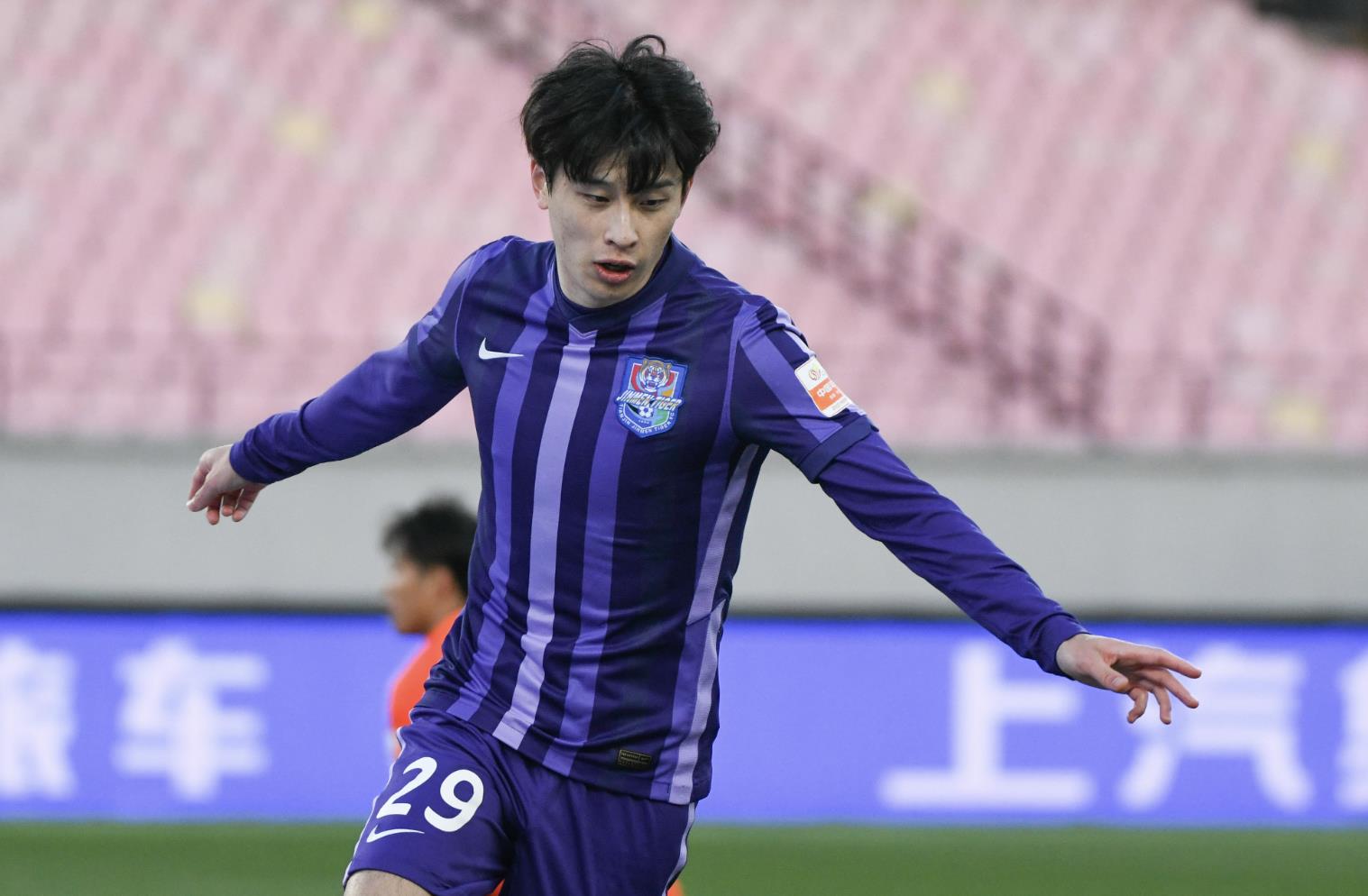 中国男足今晚亮相亚洲杯,中国男足新帅最新消息