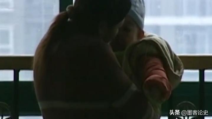 故事:河南1岁女婴患早老症,一夜变成80岁老人,母亲含泪千里求医