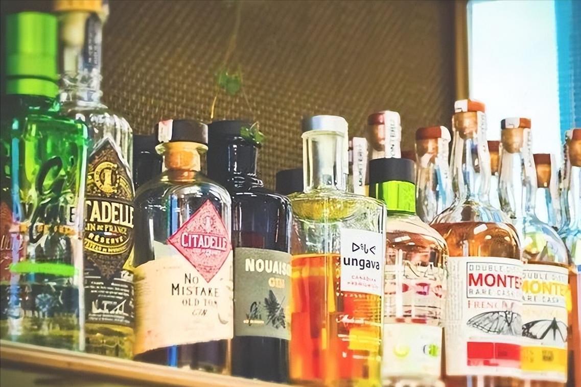 脚被鞋子磨起泡了怎么处理,解决鞋磨脚的技巧和方法