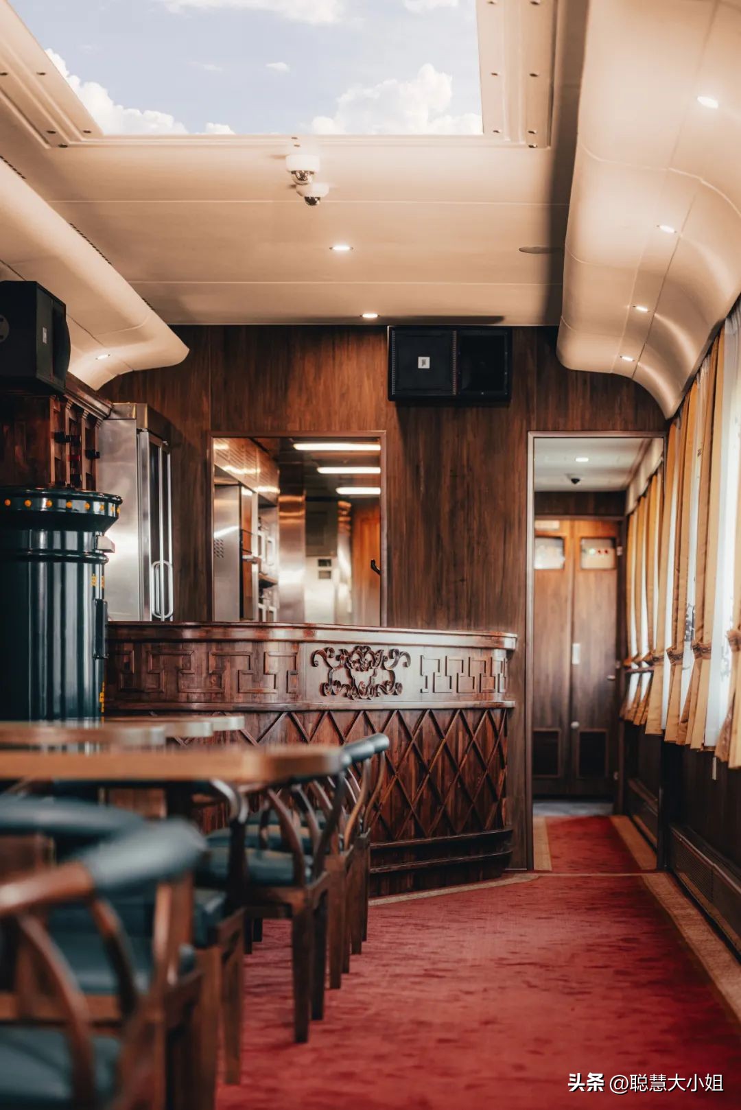 呼伦贝尔号开往雪国的极地列车 (中国高端列车呼伦贝尔号)