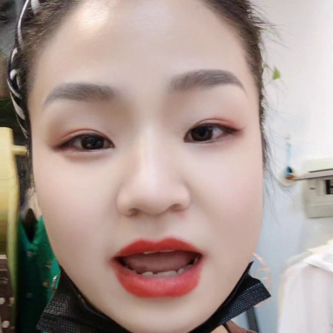 人得互相尊重,尊重你的人都是比你穷