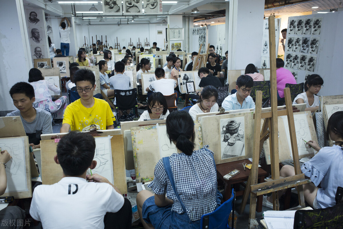 什么条件的学生适合走单招,现在单招和3月份单招有什么区别