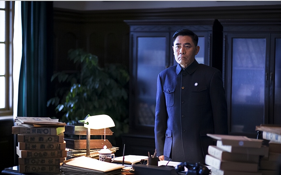 比潜伏悬崖更好看的谍战剧,浅谈悬崖和潜伏平起平坐的谍战剧