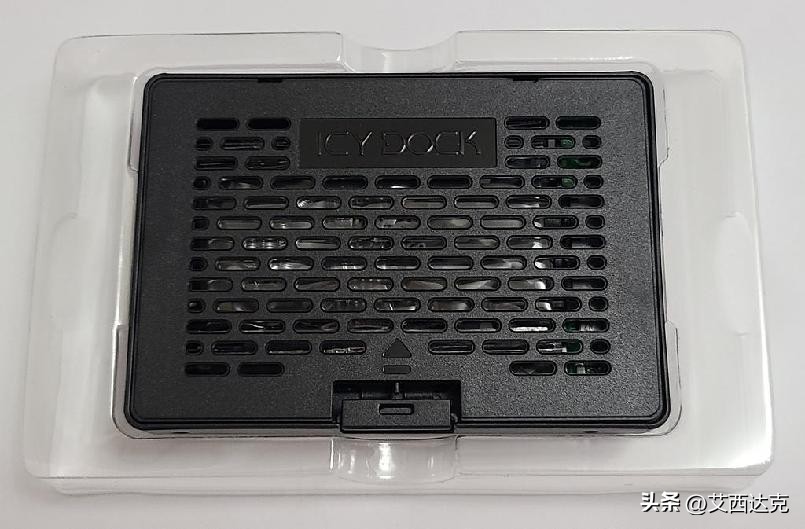 【开箱简测】ICYDOCKMB104U-1SMB硬盘读取器功能简测