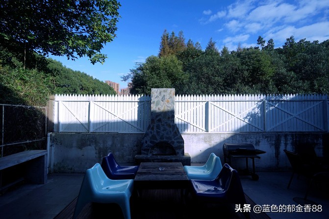 周末白相里的一张床、一群朋友、暴走于迪士尼乐园