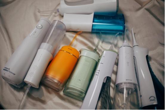 水牙线冲牙器和水牙线便携式区别,冲牙器水牙线