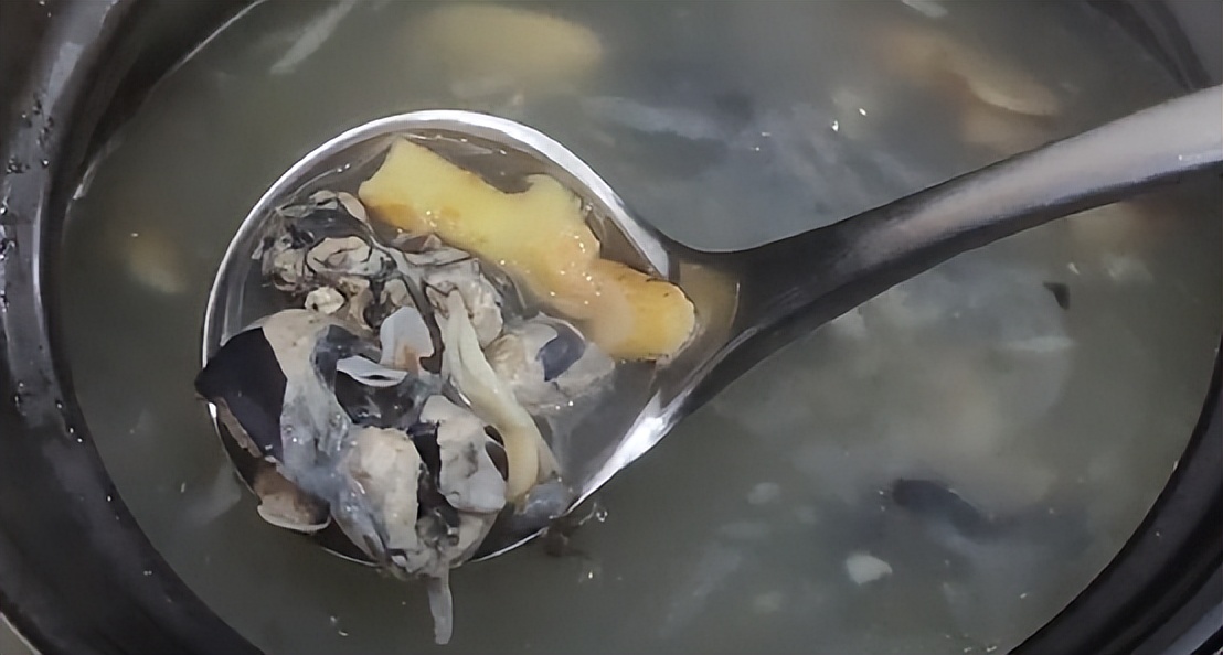 肝脏不舒服坚持喝水加它养肝,养肝第一菜就是它让肝脏很健康