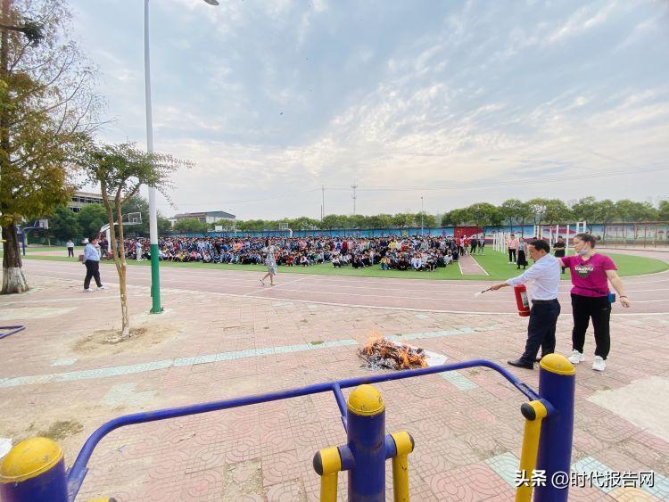 班级开展安全教育及演练活动掠影,生命至上消防安全教育视频