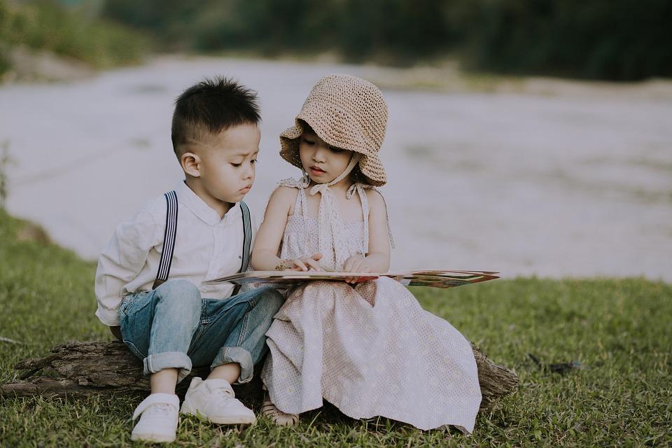 小孩出生在哪几个月比较聪明,一天什么时间段出生的孩子聪明