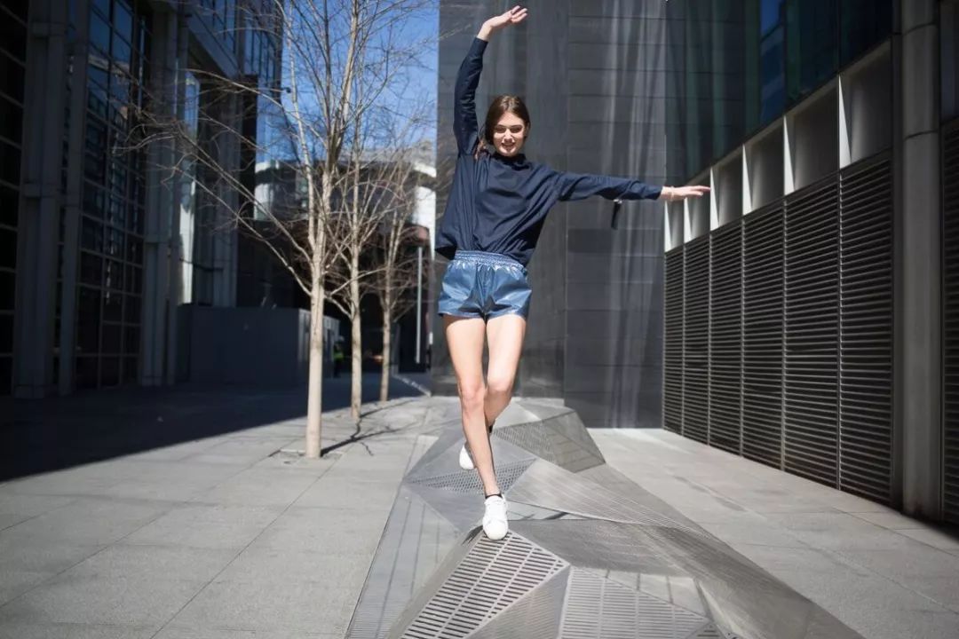 留美中国人在伦敦参与创立的服装品牌ADAY