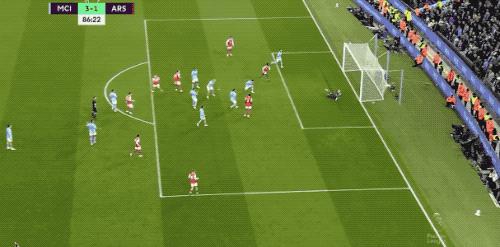 哈兰德给德布劳内喂饼,哈兰德吃德布劳内