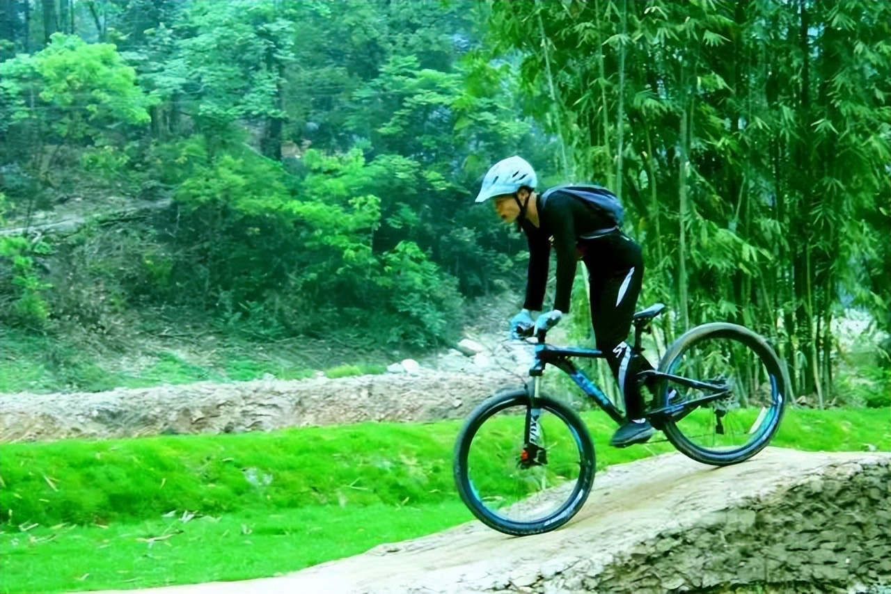 关于骑行的那些事,关于骑行的唯美句子