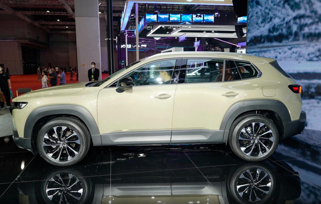 马自达2.0自吸入门版本,新马自达2.0最低配