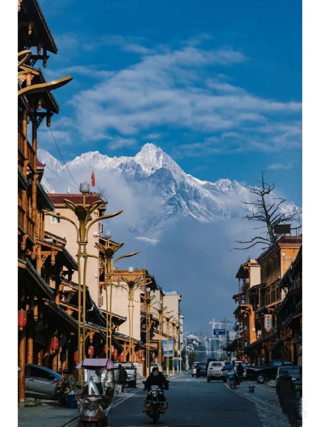 火出了圈,甘孜文旅局长化身侠客火出圈