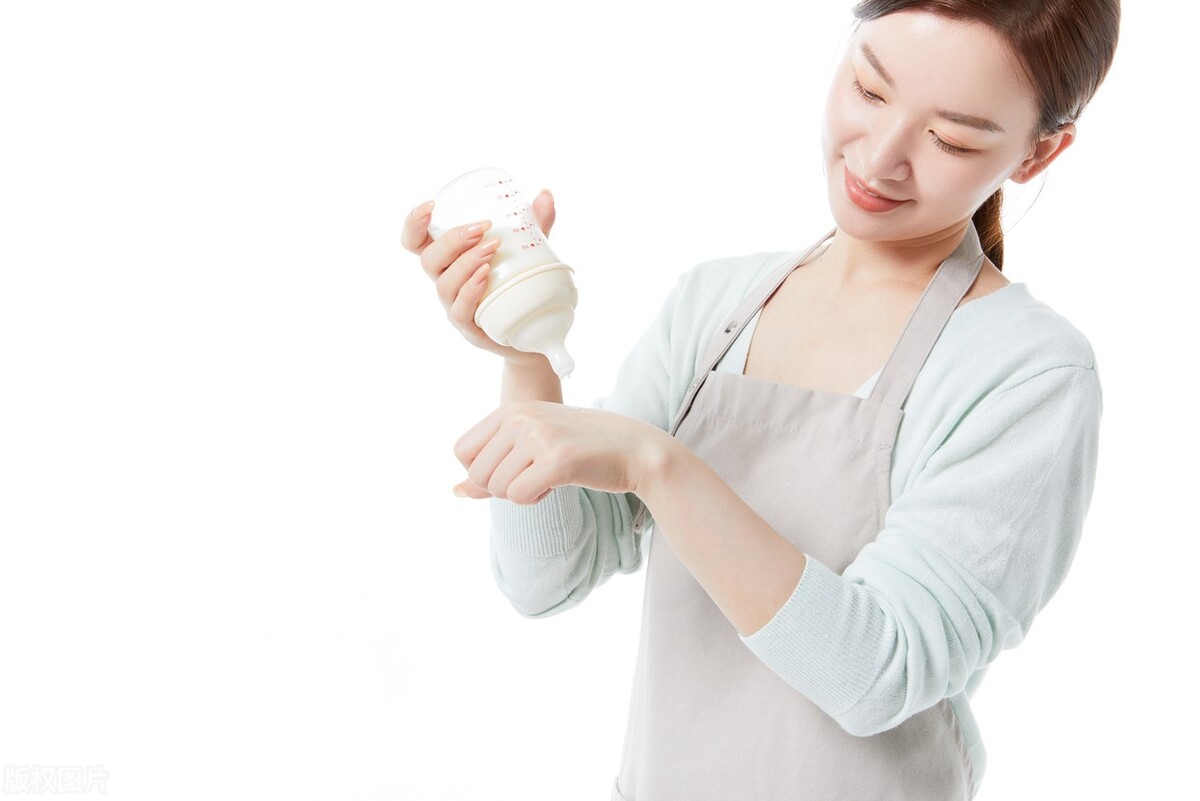 11个月宝宝换奶粉的正确转换方法,给宝宝换奶粉要注意的几个事项