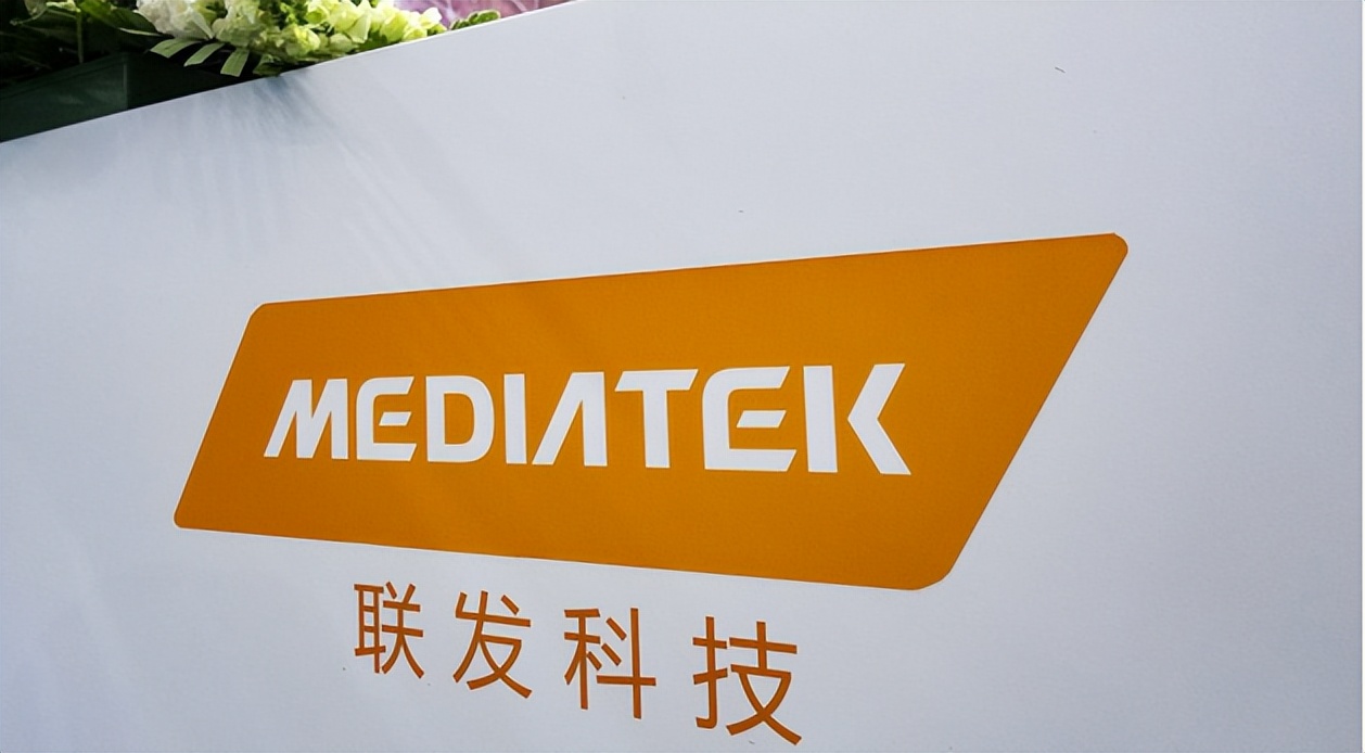 一部手机卖99元，坚持20年不倒闭的荣秀丽，是如何生存至今的