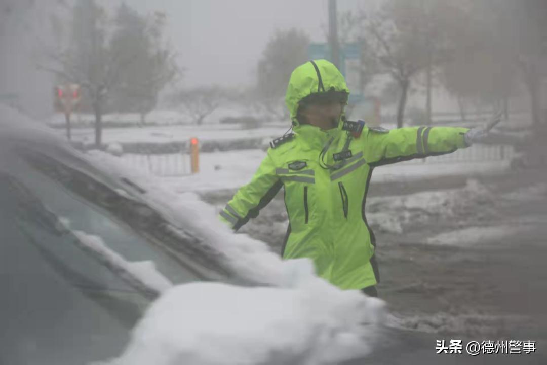 女交警的心酸经历,女交警真实的日常