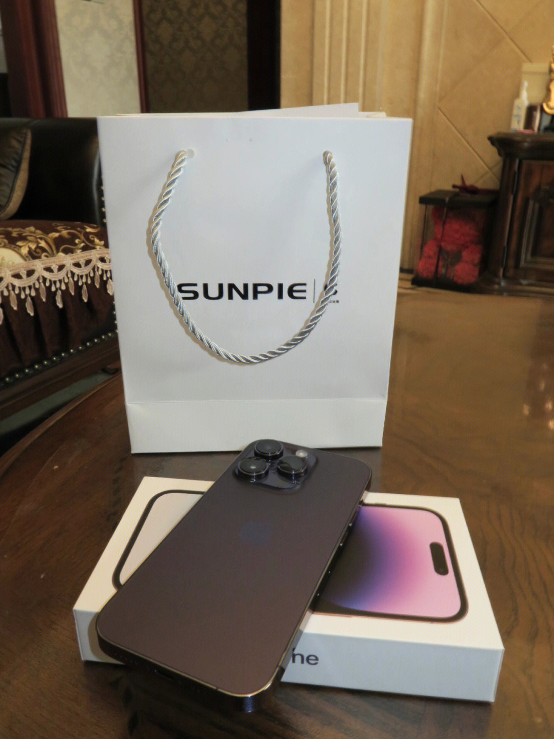 苹果14pro和华为mate40pro测评,华为mate40pro和苹果14哪个值得买