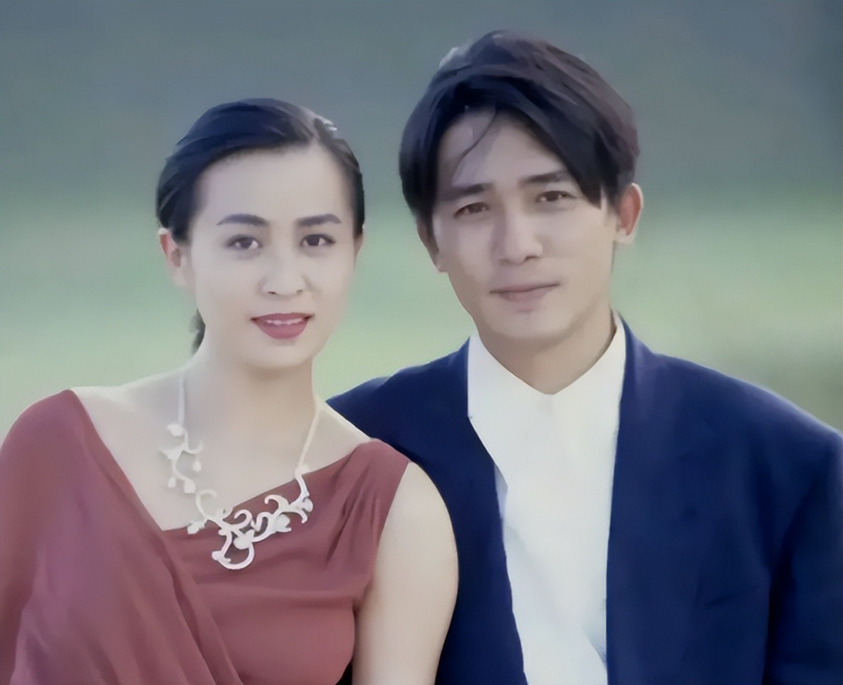 鐜嬫澃鍒樺痉鍗庡垬鍢夌幉,鐜嬫澃鏇惧織浼熷垬鍢夌幉