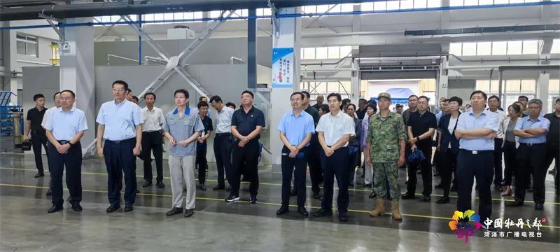 主要领导实地考察项目建设,县委书记带队观摩项目建设