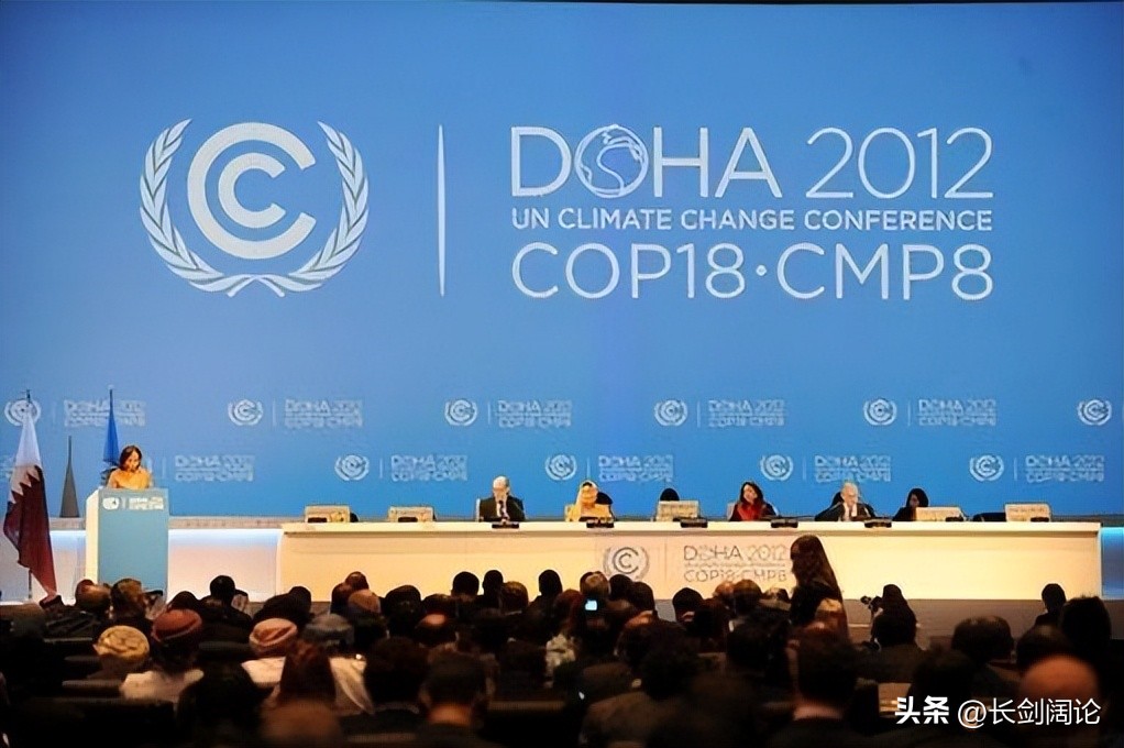 卡塔尔世界杯花费2000亿美元,卡塔尔世界杯2200亿花在哪了