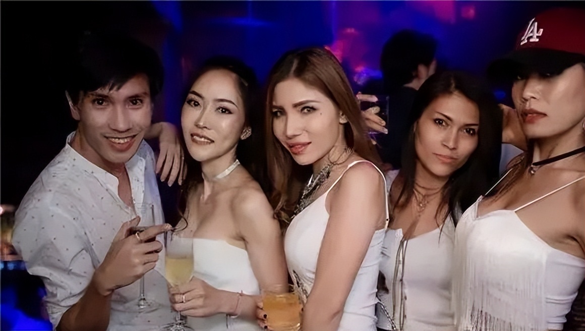 “性从业者”泛滥成灾，依靠桃色产业生存的泰国，如今现况如何？