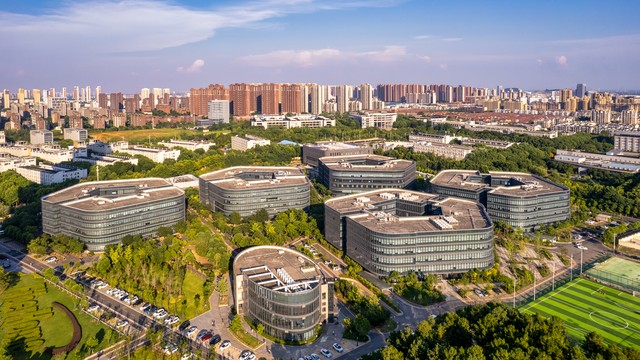 关于解决房地产遗留问题指导意见,加强房地产领域涉稳风险化解