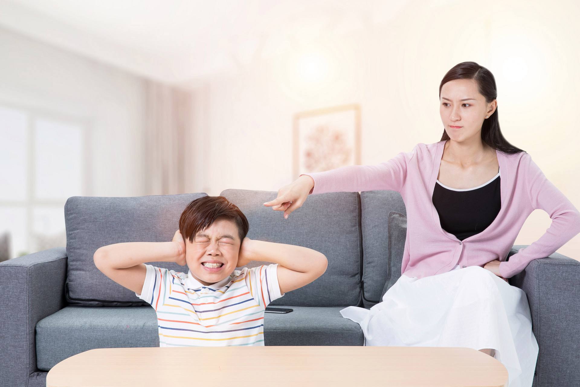 孩子失控不听管教怎么办,孩子无缘无故就闹个不停怎么办