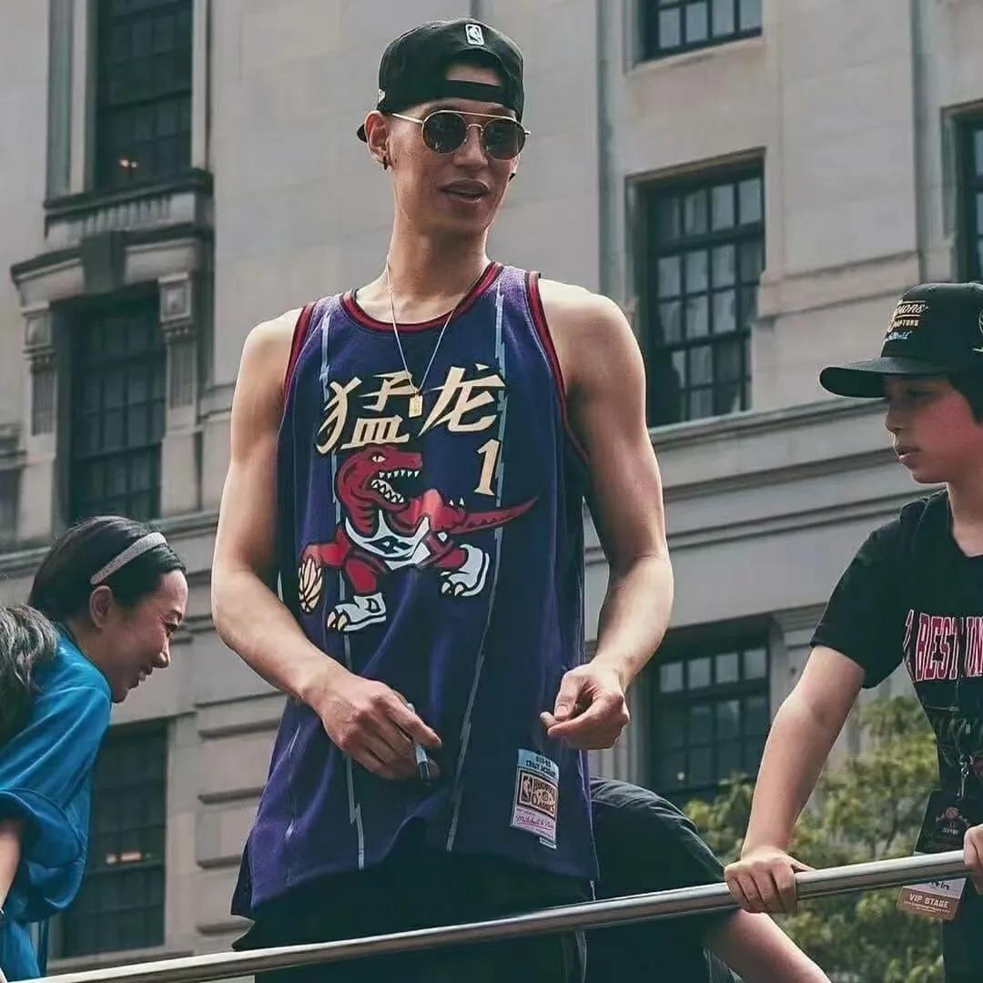 篮球壁纸头像,美式篮球球员照片图集