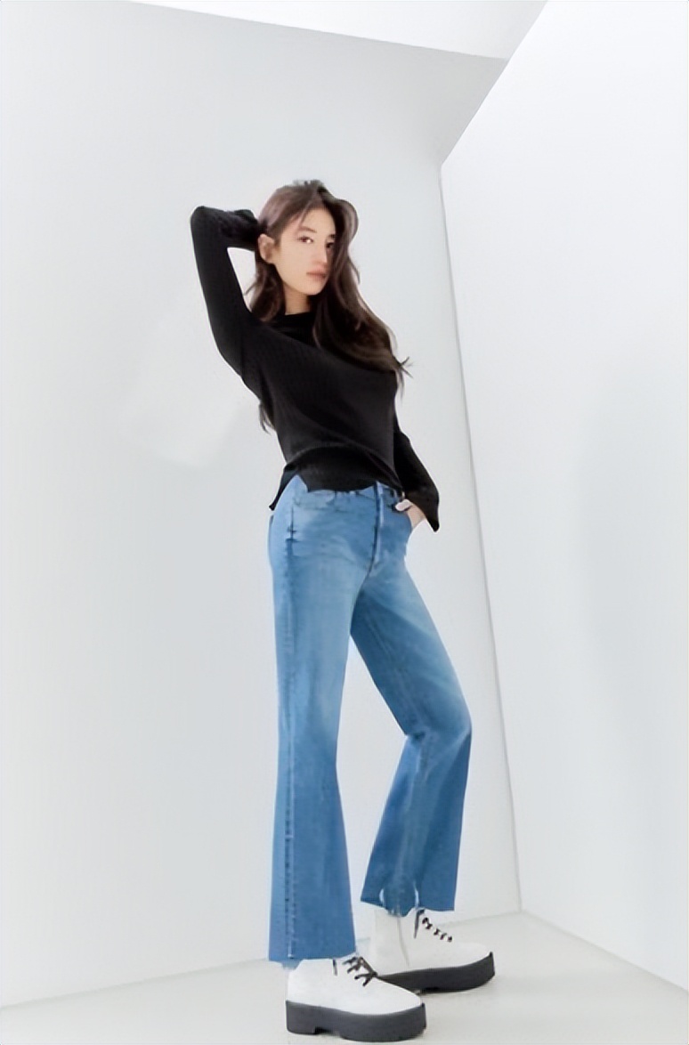 曾可妮黑色西装造型,曾可妮时尚穿搭