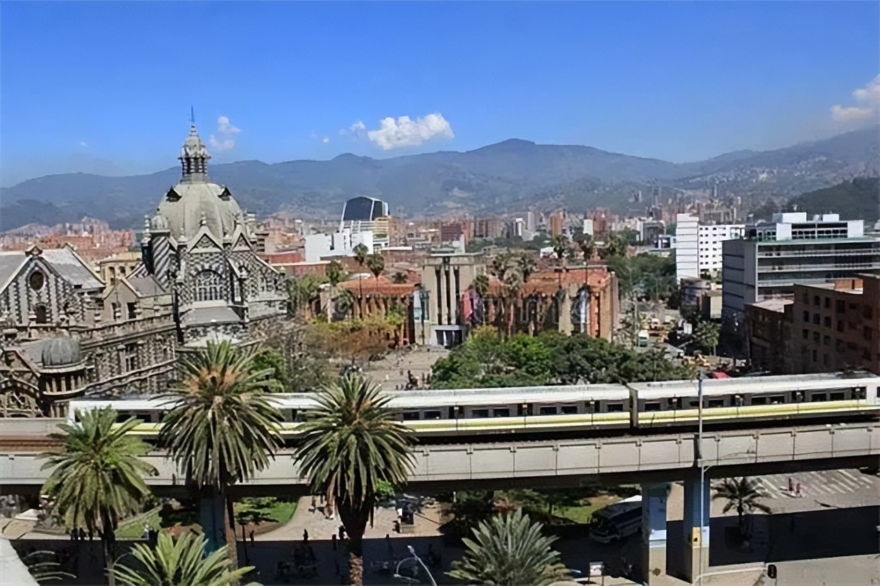 委内瑞拉用岛还债是真的吗,穷的叮当响还负债