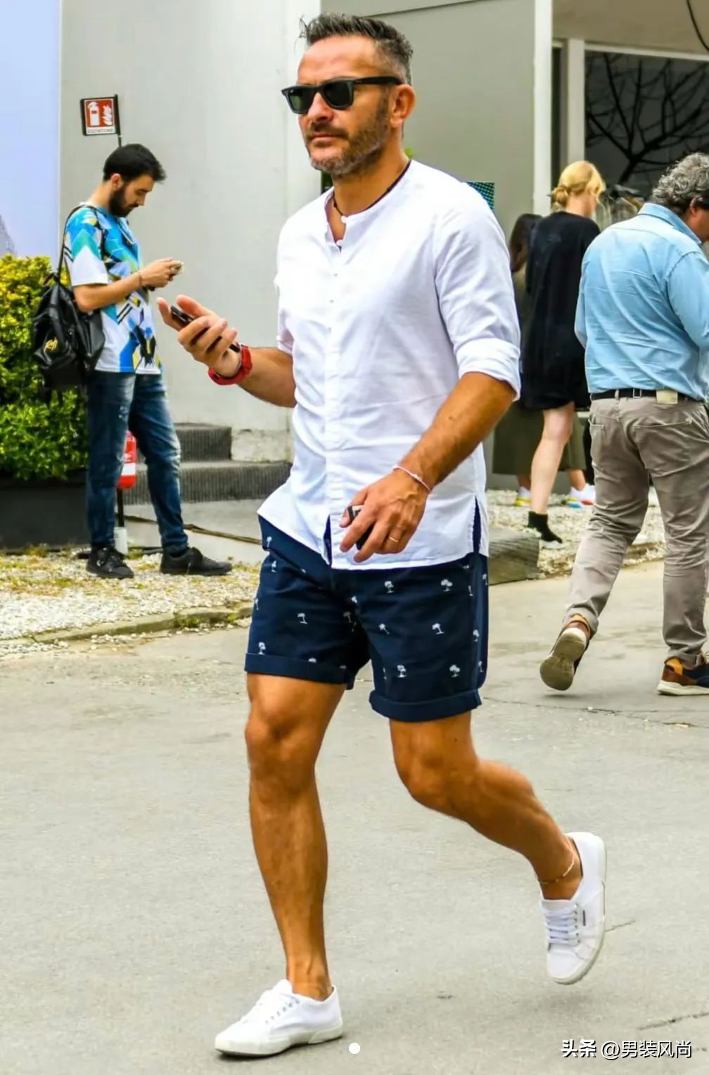 今年最流行男士休闲短裤怎么搭配,夏季男士短裤裁剪视频教程