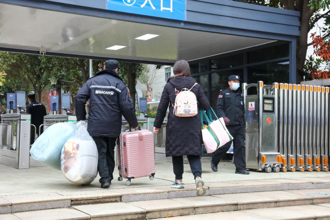 真暖：开学了，“妈妈牌”行李箱，年度最爱…