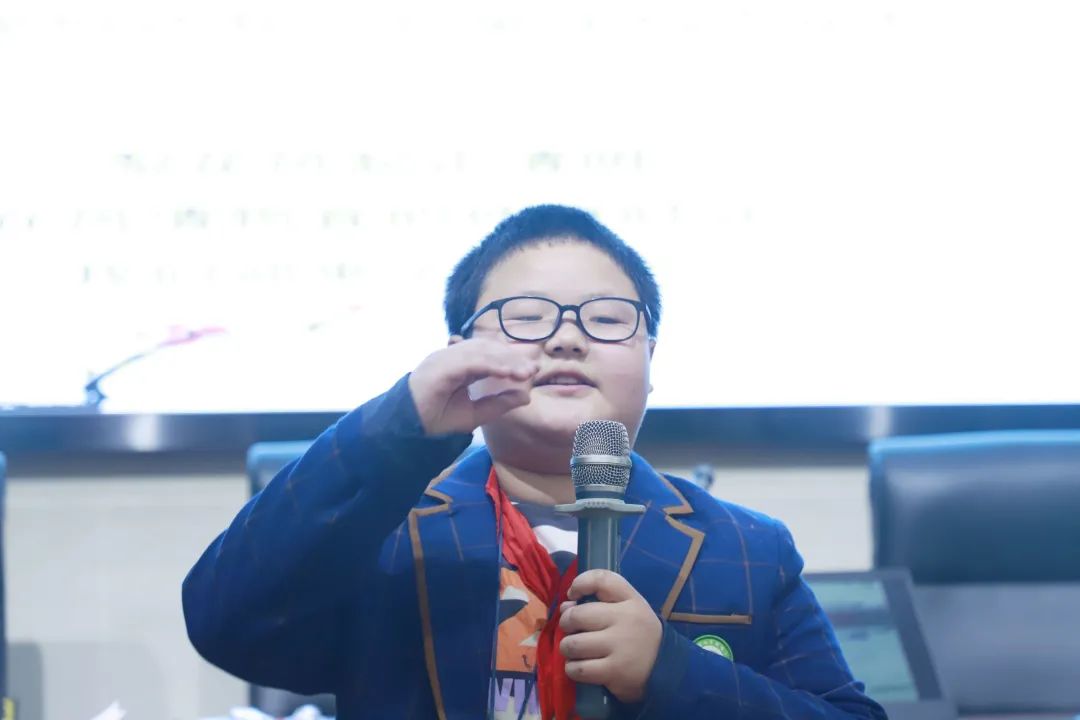 清明祭英烈警营朗诵,向英烈致敬清明诗歌朗诵小学生