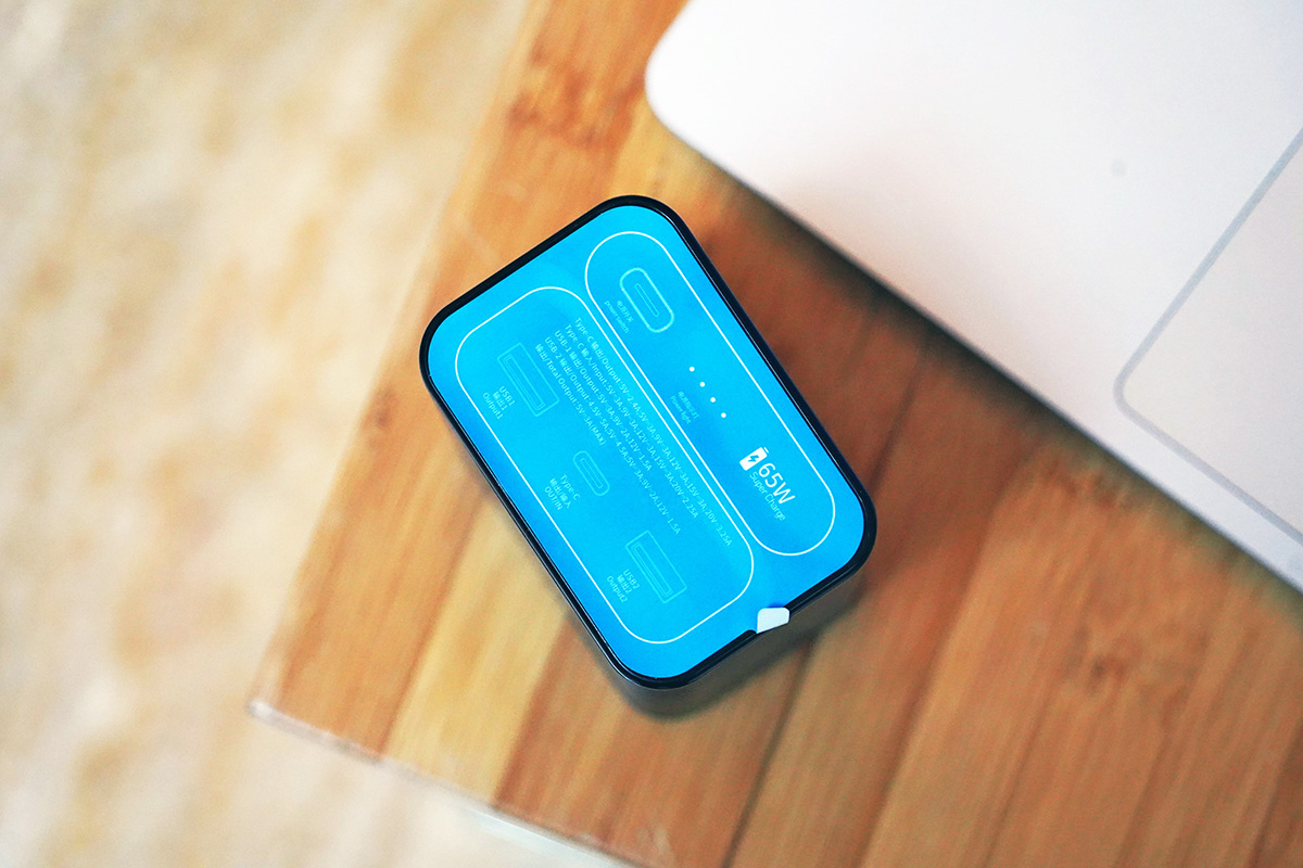 能上飞机的2W+大功率高速充电宝,移速MOVESPEED65W