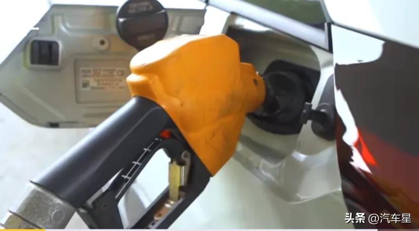 评测2022款本田飞度,本田飞度2022款潮跑版第四代图片