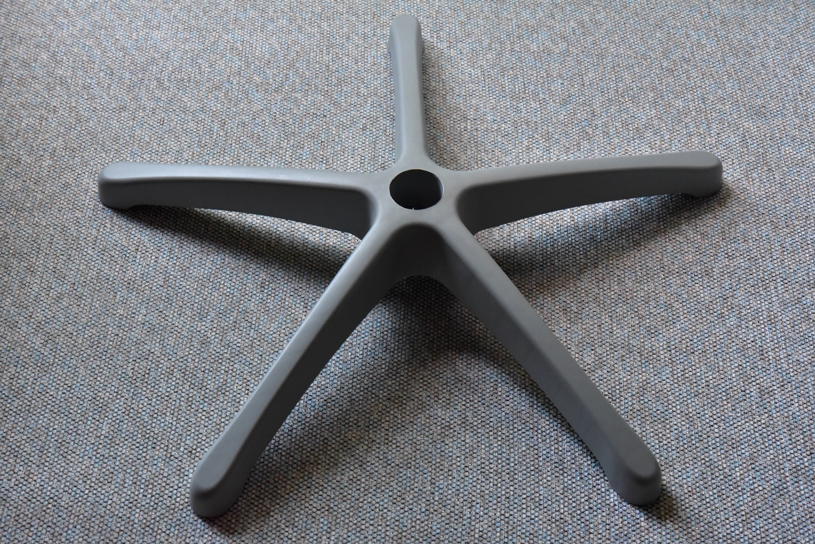 这是一把将护腰做到极致的人体工学椅，网易严选工程师系列体验