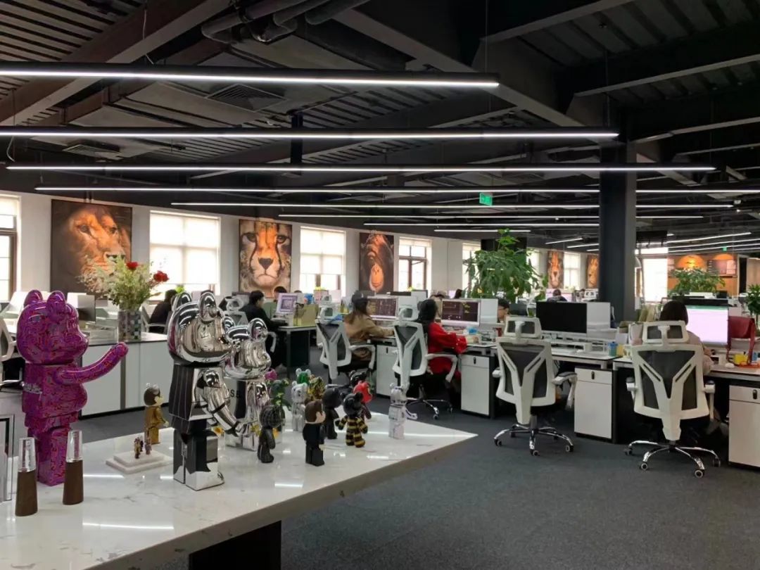 疫情下艰难生活的打工者,疫情下艰难生存的90后创业者