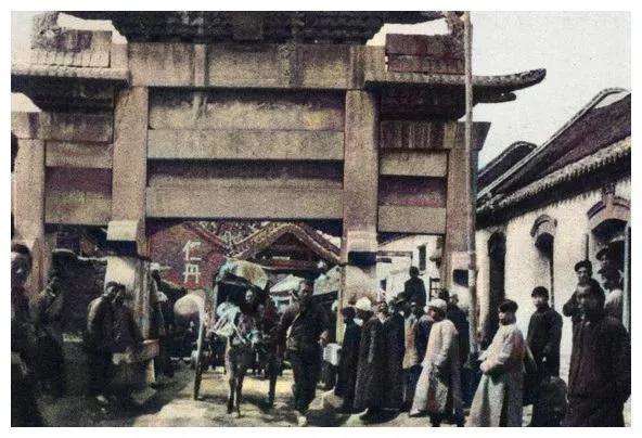 抗日时期曲阜孔家,日军攻陷曲阜以后孔府的具体表现