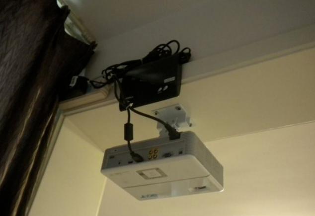 投影仪家用都需要怎么布置,如何在家里布置安装使用投影仪