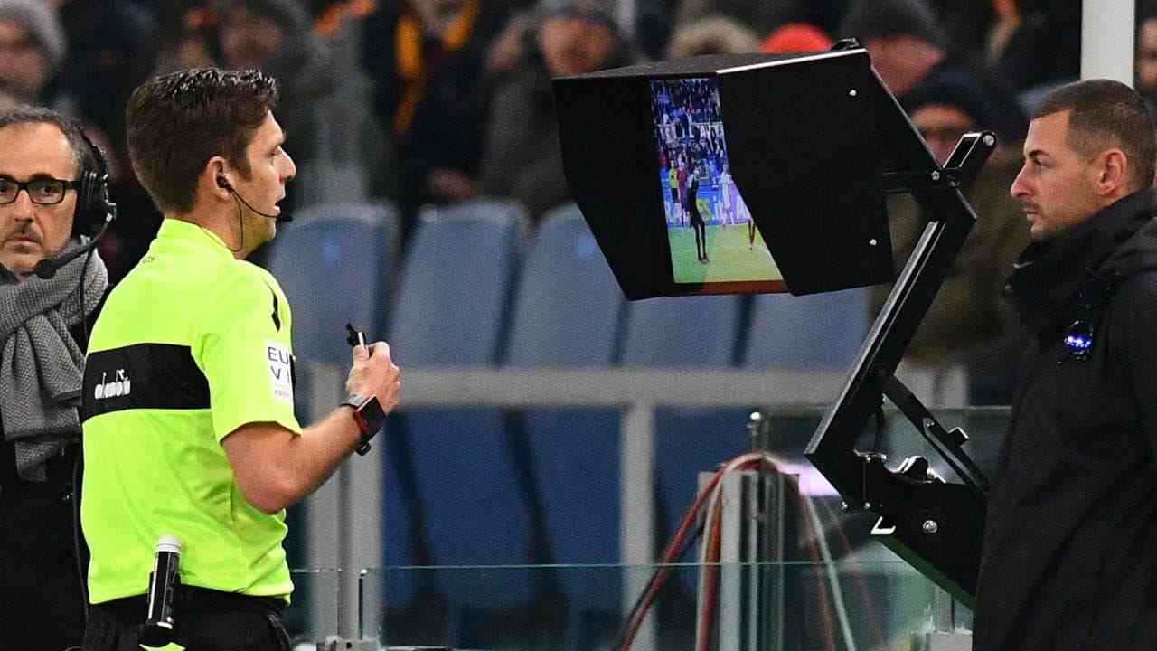 黄健翔吐槽var技术,黄健翔说var毁了足球