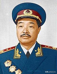 爱叨烟斗，爱留胡子，“两把菜刀闹革命”的元帅，贺龙一生